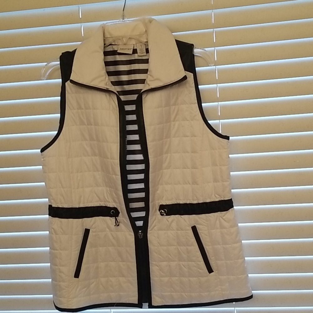 Zenergy zip front Vest
